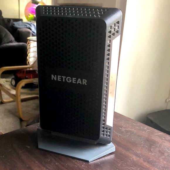 Netgear cable modem CM1100 EUC - Picture 1 of 4